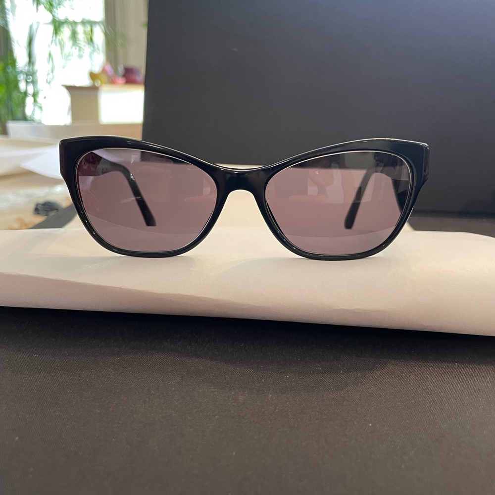 Black Cat-Eye Sunglasses